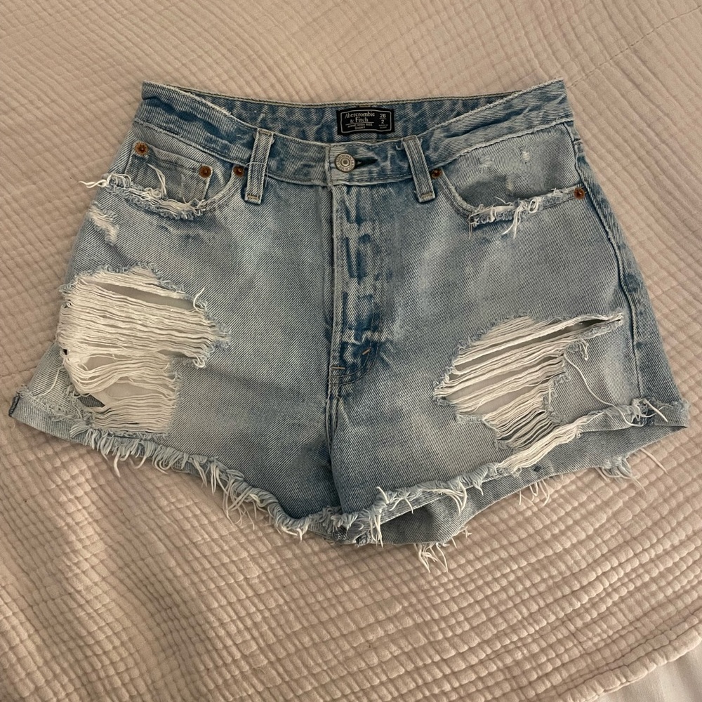 Abercrombie & Fitch - Annie high rise denim shorts